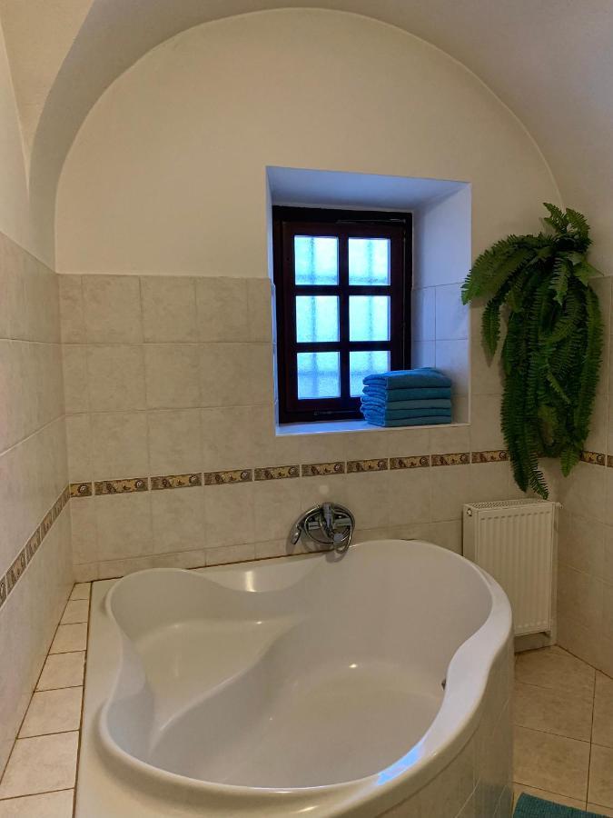Vip Miku Apartman 2 Mikulov Dış mekan fotoğraf